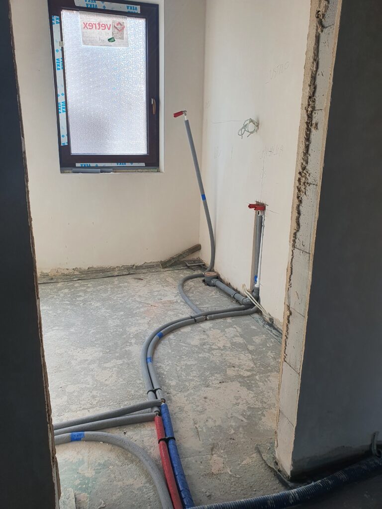 Instalacja wod-kan w domu jednorodzinnym. — realizacja