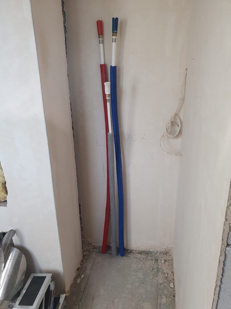 Instalacja wod-kan w domu jednorodzinnym. — realizacja