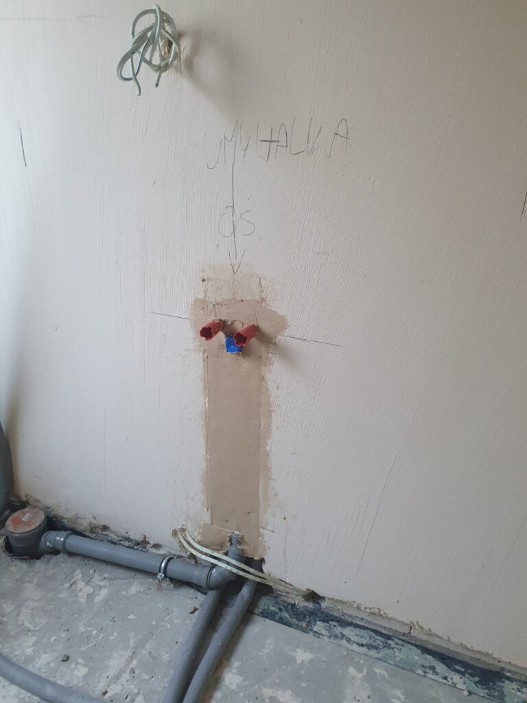 Instalacja wod-kan w domu jednorodzinnym. — realizacja